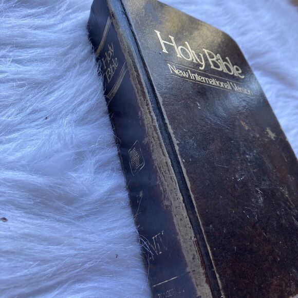 Holy Bible NIV New International Version 1978 Hardcover Brown Zondervan - Picture 2 of 9